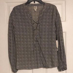 Never worn W/Tags Worthington Black Spotted Quarter Sleeve Blousew/crisscrosstie